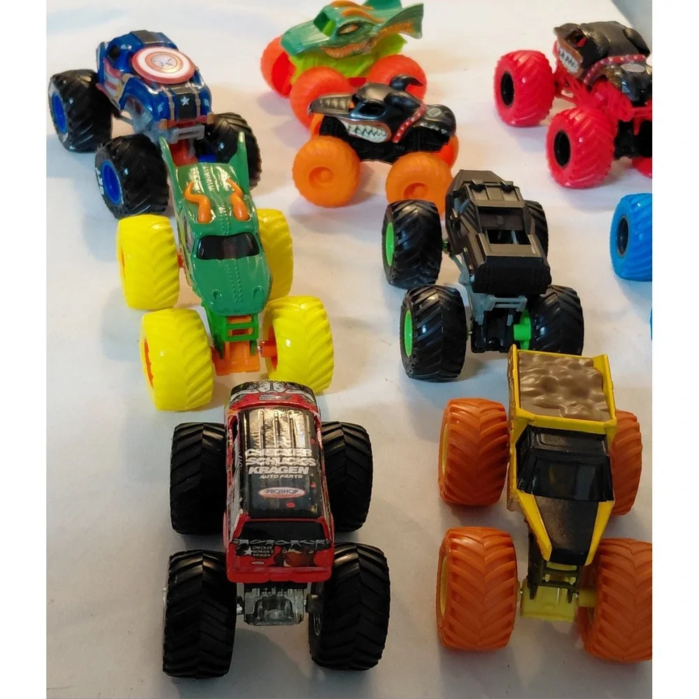 Monster Jam Hot Wheels Monster Trucks Lot Of 10 Captain America EarthShaker